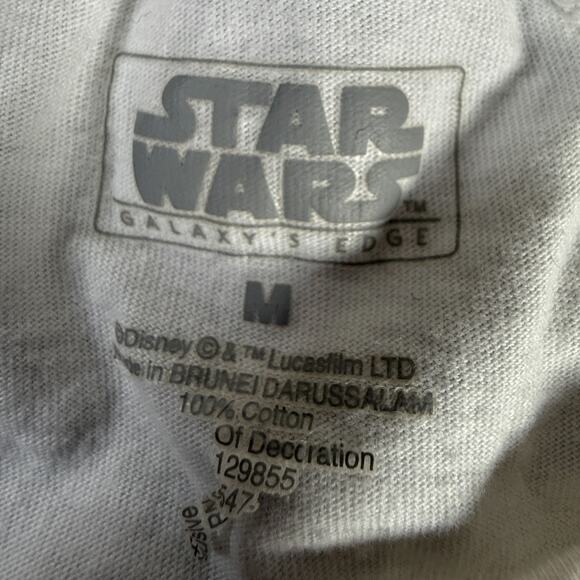 Star Wars Galaxy’s Edge Disney Parks Graphic Tee “709” Helmet Design — M - Picture 4 of 6